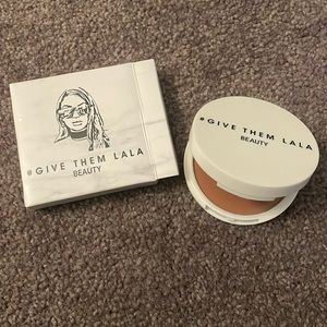 GIVE THEM LALA bronzer